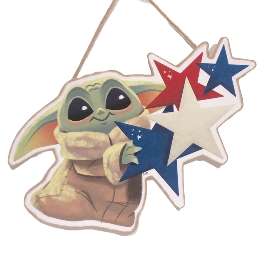 Star Wars The Mandalorian Grogu Baby Yoda Wooden Wall Hanging Patriotic